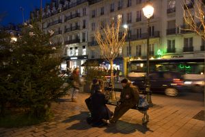 paris drinkers sm.jpg